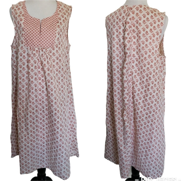 Dresses & Skirts - 4 for $25 vintage floral house dress